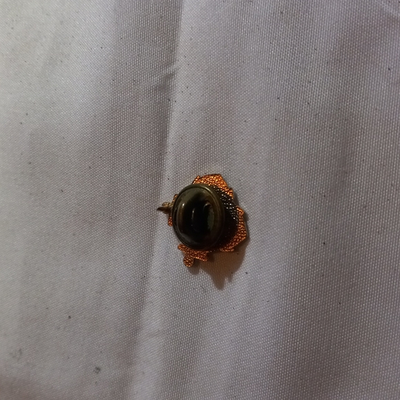 U.S. coast guard auxiliary pin - Picture 3 of 3